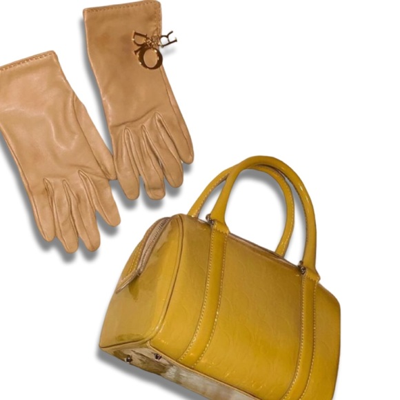 Dior Lady Dior Vintage Gold Charm Lamb Skin Leather Gloves - Picture 7 of 7